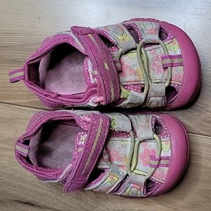 *3/$15* Garanimals size 4 Girls Sandals Flowers Pink